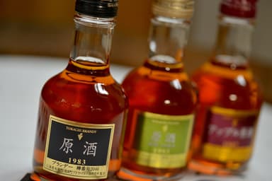 十勝ブランデーの原酒3種類ほか、全7種類を楽しめます