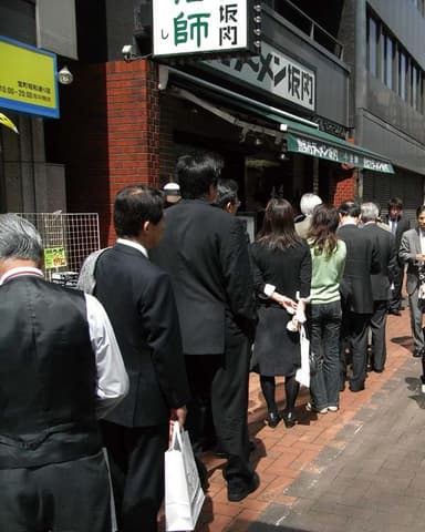 毎年たくさんのお客様がご来店