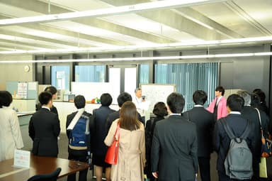 在学生によるキャンパス見学ツアー