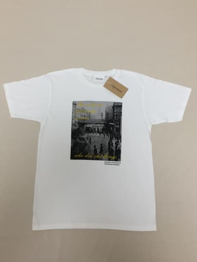 小説の世界観を表現したTシャツ