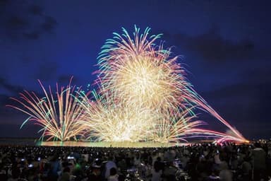 8位　ぎおん柏崎まつり海の大花火大会（新潟県柏崎市）