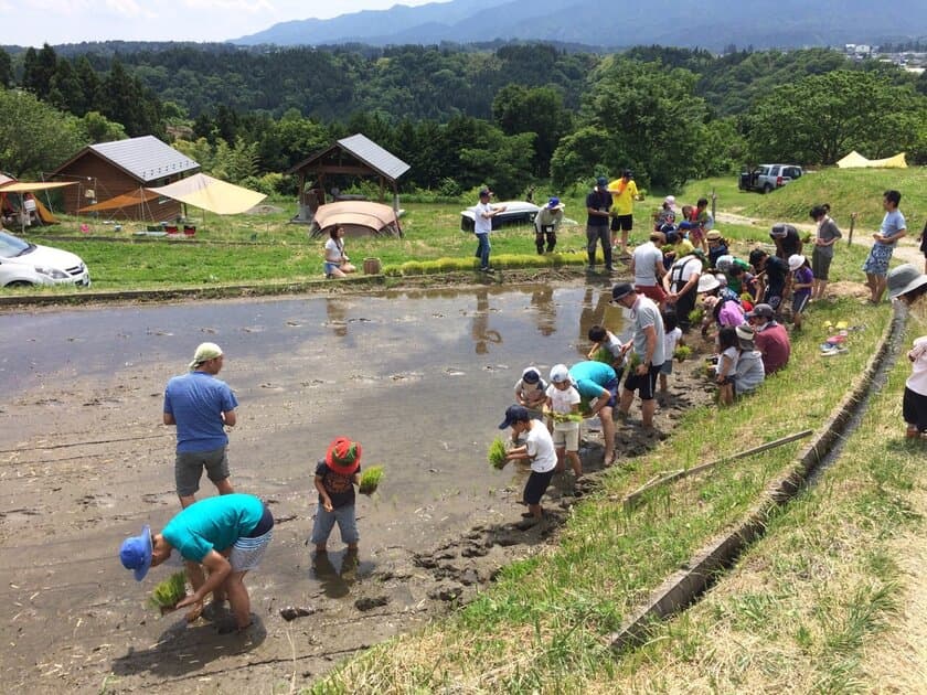 南信州のホンモノ体験型キャンプ場「いなかの風」で
『田植えイベント』を5月27日開催！