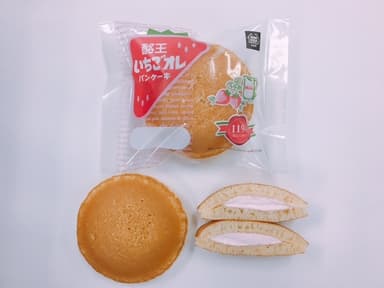 酪王いちごオレパンケーキ