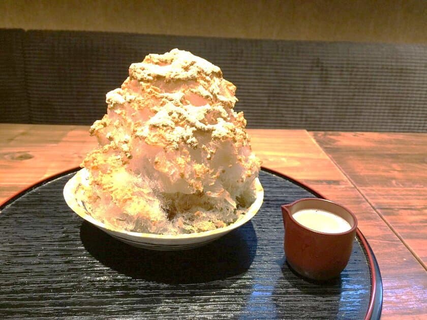 ただのきなこ味じゃ物足りない！
密かに話題の「追いきなこ」かけ放題　
夏季限定！「とろけるきなこ氷」誕生