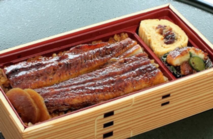 今年の「土用の丑」は7月25日・8月6日　夏のごちそう！
鰻弁当「鰻(うなぎ)づくし」販売＜限定200食＞
呉阪急ホテル日本料理「音戸(おんど)」にて
2017年7月12日より予約開始