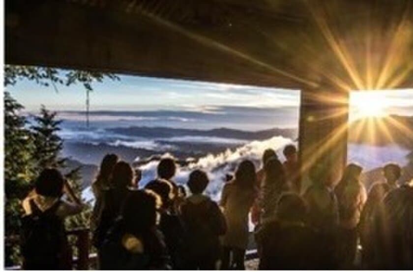 秩父・三峯神社で絶景の雲海＆星空鑑賞を目指す！
「夜行列車で行く秩父絶景ツアー」(10/27、11/10)に協力
天体望遠鏡や双眼鏡で満天の星を満喫
