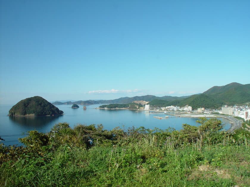 「ホタテに願いを。」浅虫の海と未来を考える食＆学びの体験イベント！
海の祭典「トトタベローネ浅虫」
～陸奥湾の海の幸にふれあう祭典～