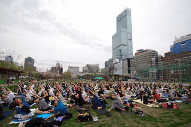 「てんしばMorningヨガ！」本年夏開催の様子