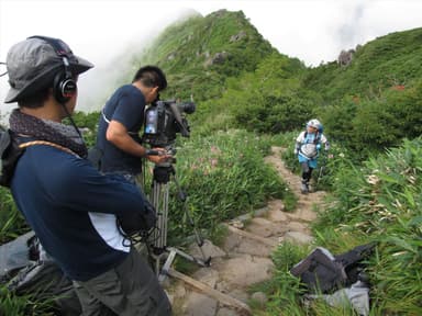 「白山」観光新道を行く工藤さん