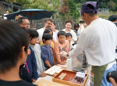 五穀屋　和菓子職人による和菓子作りデモンストレーション