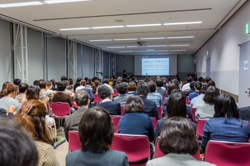 第38回 日本肥満学会にてRIZAPの共同研究事例を発表　
製薬会社以外で唯一参加したランチョンセミナーが大好評