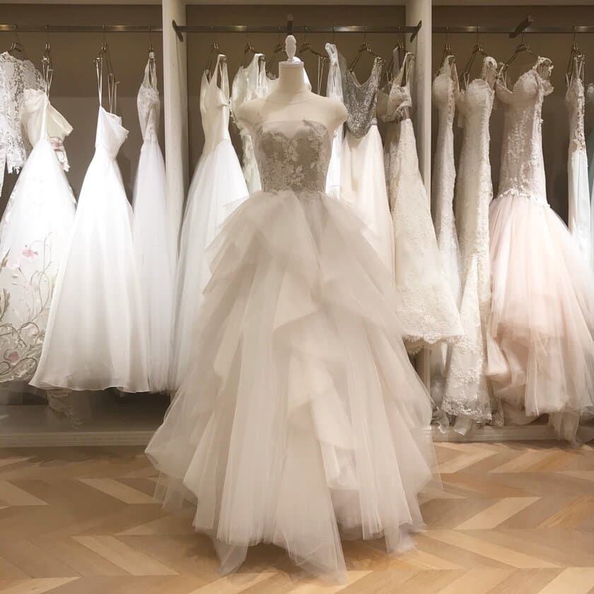 Couture Wedding Salon “MAGNOLIA WHITE”
ロンドンのウエディングドレスブランド
「David Fielden(デヴィッド・フィールデン)」の最新コレクションを入荷