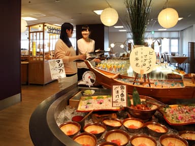 三河湾、伊勢湾、遠州灘で獲れた魚介類と渥美半島の新鮮野菜を味わう旬彩バイキング