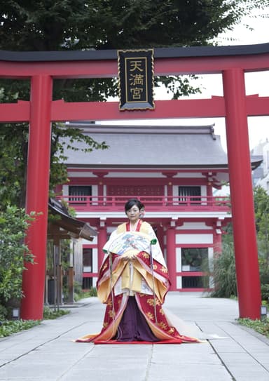 十二単　神社ロケ