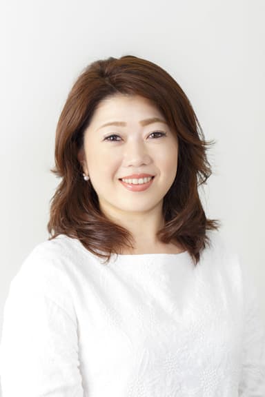 鈴木里加子