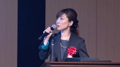 西郷 元美 氏