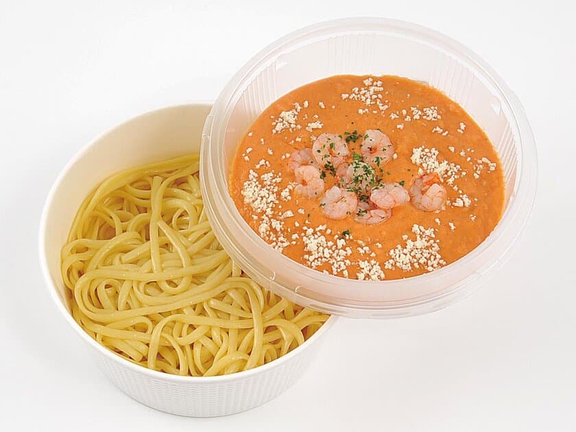 “もっちリ麺”＆“濃厚ソース”　
ソースをかけて食べる生パスタ
１/１６（火）より２品同時発売