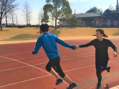 ランニングレッスンの一環で行った1&#44;200mリレーの様子