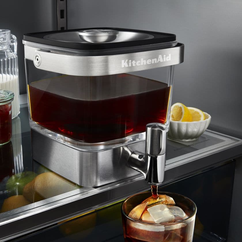 世界シェアNO.1のミキサーブランド「キッチンエイド」から
「KitchenAid COLD BREW COFFEE MAKER
(水出しコーヒーメーカー)」を2018年2月21日新発売!