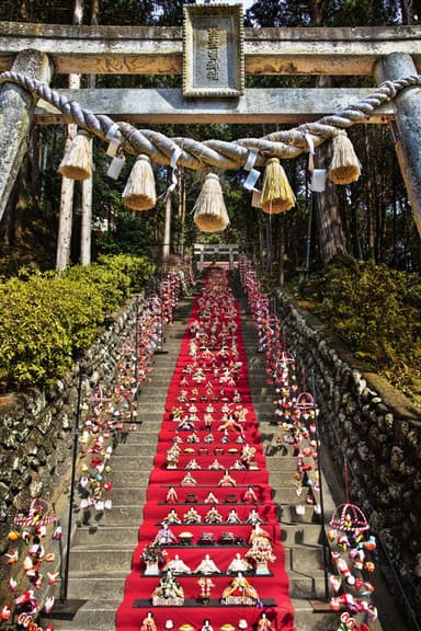 素盞鳴神社雛段飾り(1)