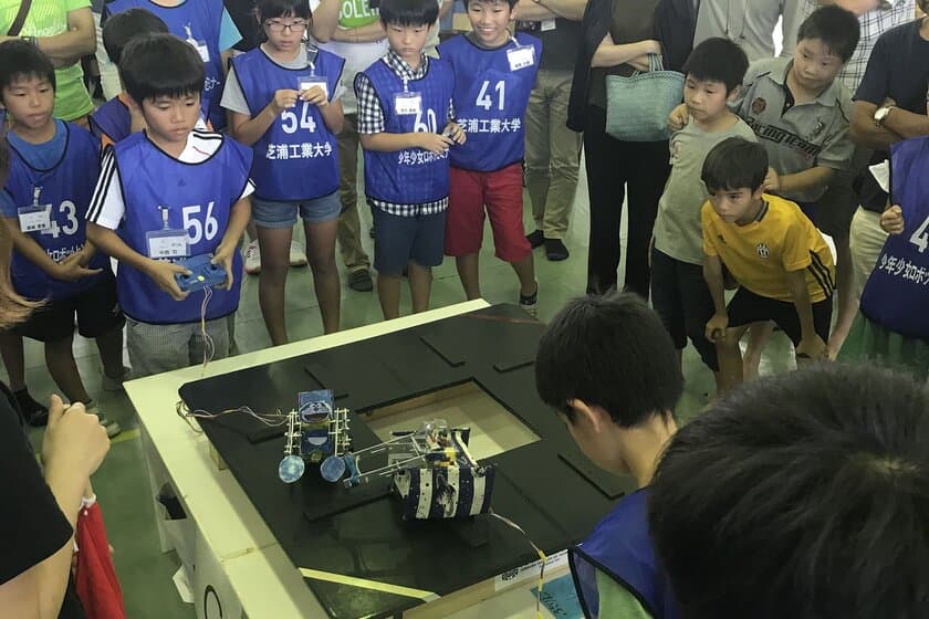 芝浦工業大学、小中学生向けのロボットセミナーを
マレーシアの日本人学校で開催