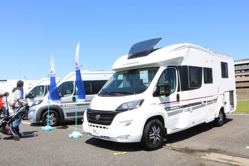 神奈川県下最大級の展示数を誇るキャンピングカー、
春の祭典が川崎競馬場で4月21日・22日に開催！