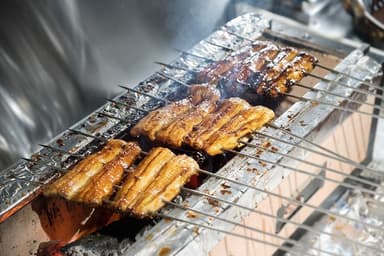 『うなぎ 仲じま』炭火で焼き上げる絶妙な食感