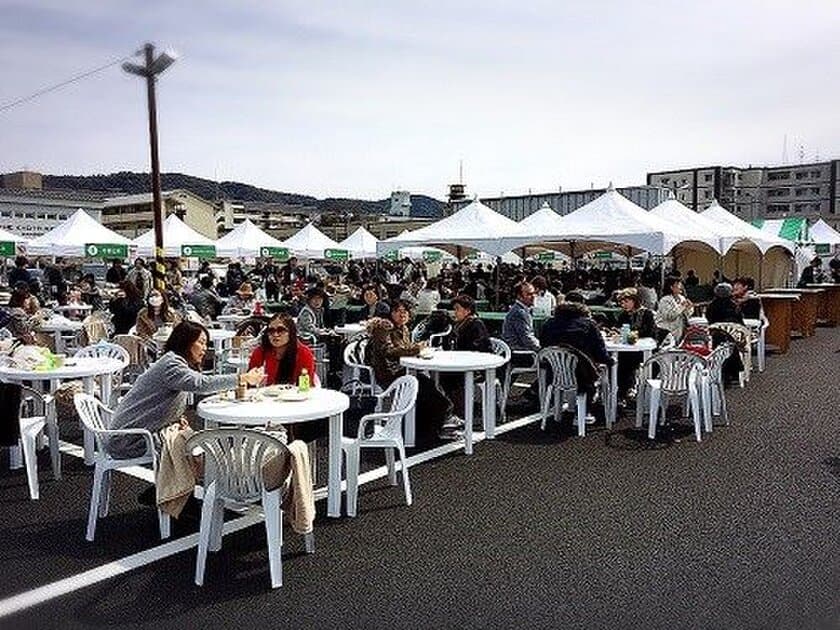 三条駅前における屋外マルシェイベント第4弾
「こころとからだにおいしいマルシェ 
ＢＩＯ(ビオ)ーＩＣＨＩ(イチ) ａｔ 三条駅前」を
5月19日(土)、20日(日)に開催します！