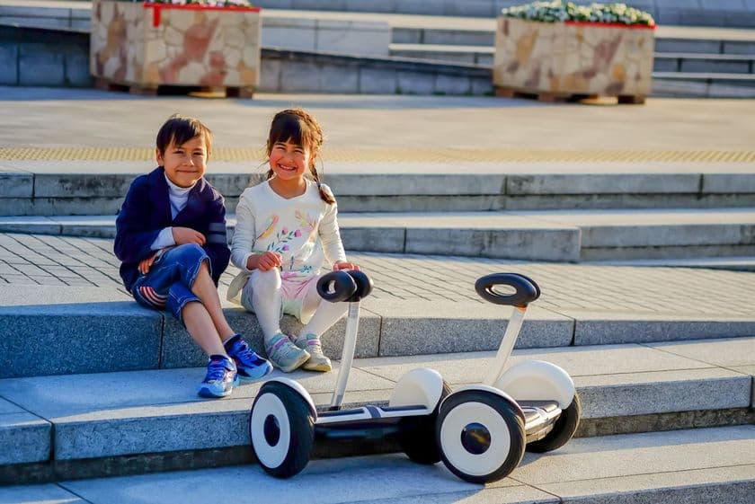 6歳からSEGWAYデビュー！
スマホと連携した『SEGWAY miniLITE』　
クラウドファンディングサイト Makuakeで取扱をスタート！