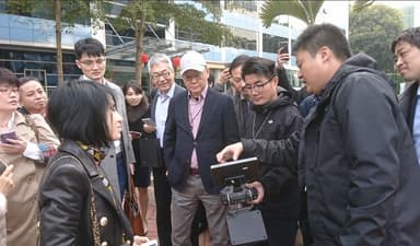 DJI(大彊創新科技)で実演説明中