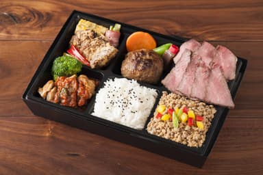 【門崎熟成肉 格之進】自家製ハンバーグの肉尽くし弁当　2&#44;160円(税込)