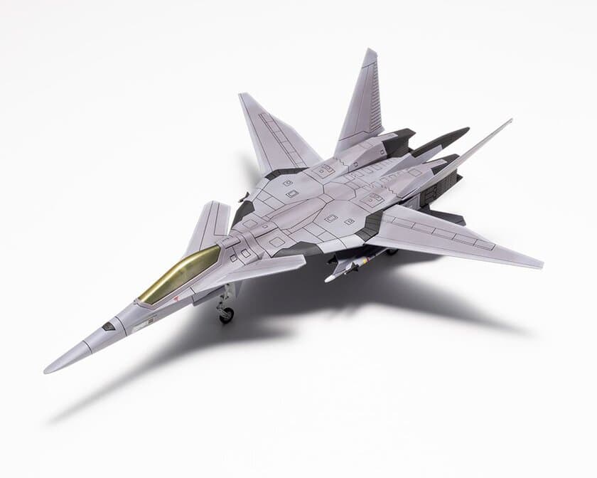 『ACE COMBAT』シリーズの架空機「XFA-27」が
グレー成型の本体色に塗装の施されていないModelers Editionとして登場！