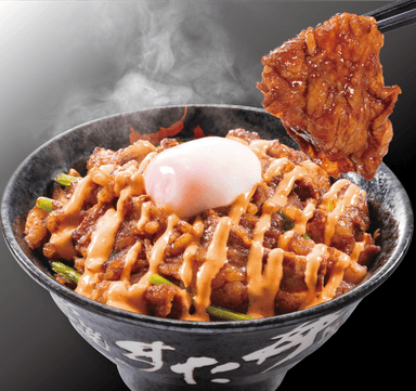 「期間限定メニュー」すたみなジャンカル丼 880円(税込)