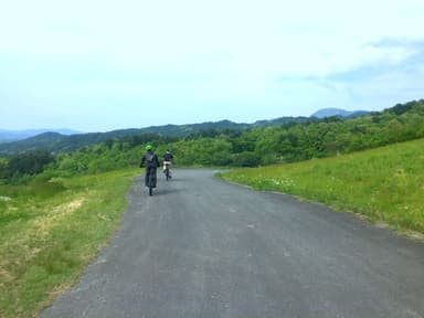 E-MTBで地域の絶景スポットへ