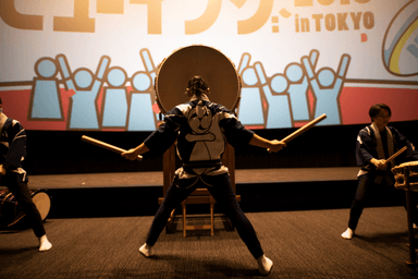 林幹さん含めた3人の奏者による和太鼓パフォーマンス