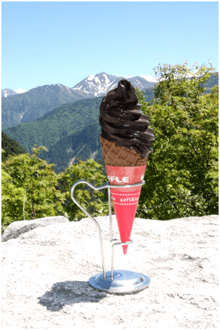 立山ブラックソフトクリーム