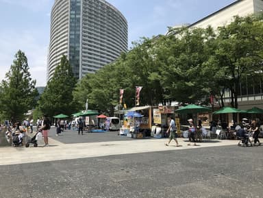 みなとみらい縁(えにし)市 ～野菜＆キッチンカー～(2)