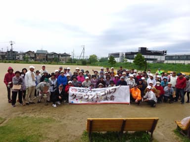 年々参加者の数が増えてきている「スズソウ杯　グラウンドゴルフ大会」。