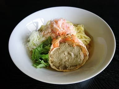 カニ塩冷やしラーメン(全体)