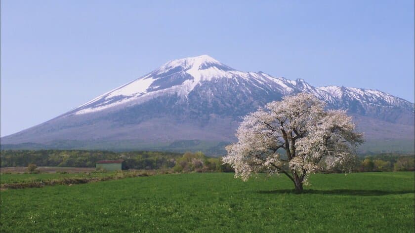 山々の大パノラマを満喫できるリゾートをご紹介！
「実感！別荘＆移住物語～中本賢の自然探訪記 岩手県 八幡平編～」
BS12 トゥエルビ 8月5日（日）夕方4時30分から放送
