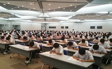 「数学甲子園2018」予選の様子