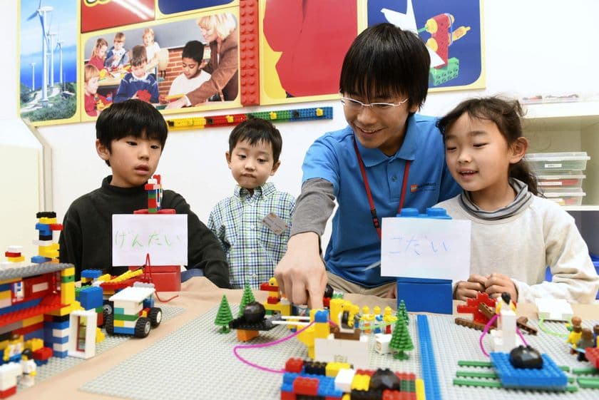 AI時代で活躍するためのスキルを遊びながら身につける
丸善ジュンク堂書店内に「レゴ(R)スクール」
第1弾として10月初旬に池袋店、第2弾は11月に津田沼店を開校