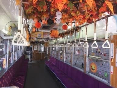 嵐電ハロウィン電車(車内)