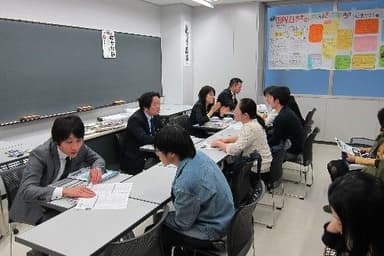 個別相談会の様子（明大フェスタ）