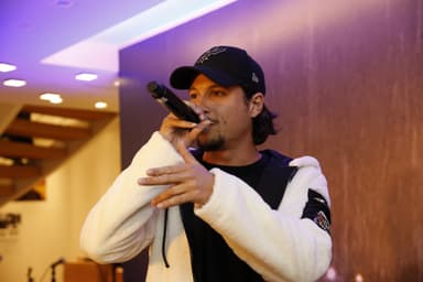 『agnes b. RADIO』ローンチパーティでライブを披露するNekfeu