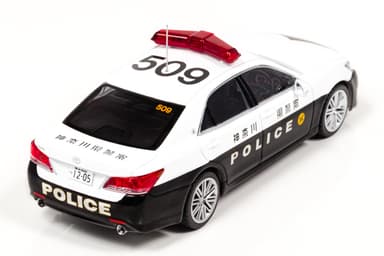 1/43 トヨタ クラウン アスリート 2017 神奈川県警察高速道路交通警察隊車両：右後