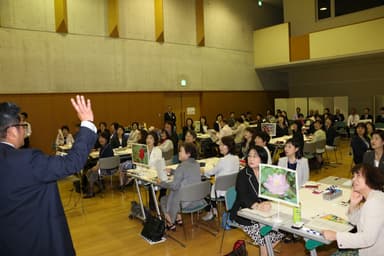 県内外の女性議員たちとの対話