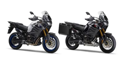 XT1200ZE スーパーテネレ(左)と同モデル「パニアケースパッケージ」(右)