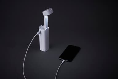 モバイルバッテリー充電使用