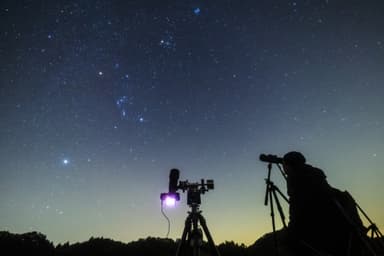 天体望遠鏡を使った星空観測